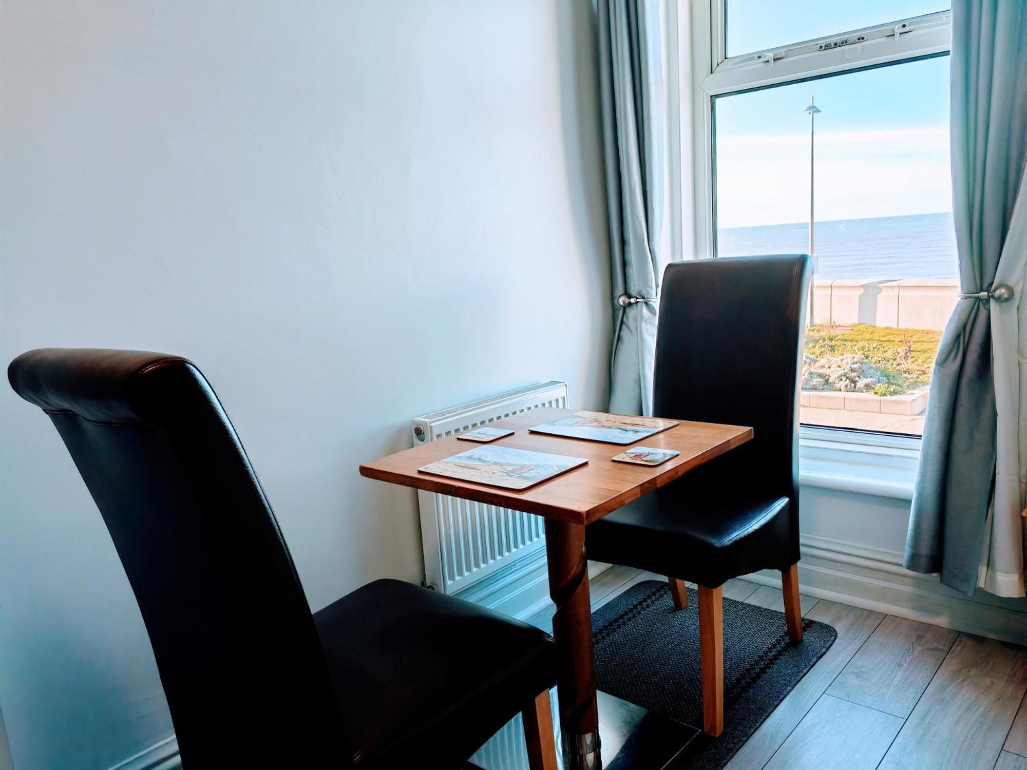 Seahawk Holiday Apartments Cleveleys Exterior photo